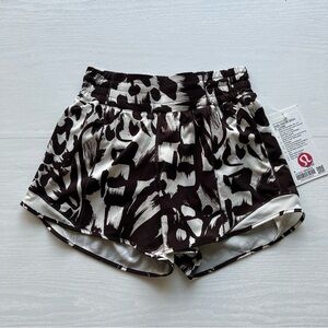 Lululemon Hotty Hot High Rise Short Womens 4 Brown White 4 Inch Inseam Lined New